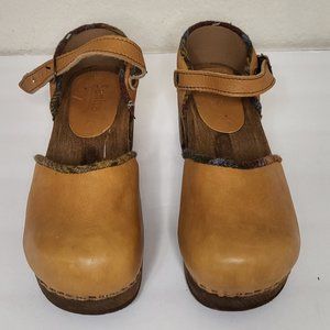 Stylish Tan Leather Women's Shoes